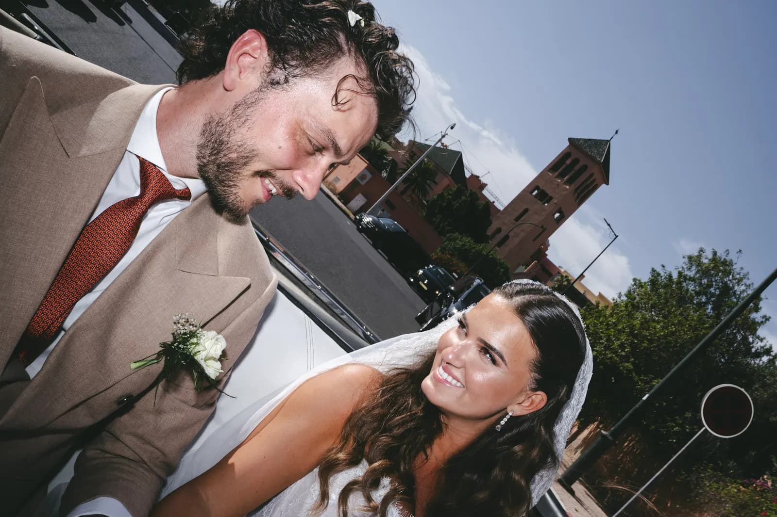 Close portrait of the couple on a Marrakech street after the ceremony